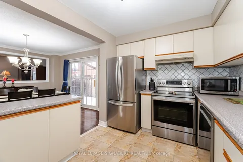 506 Cavell Dr, Mississauga, ON L5B 2N9