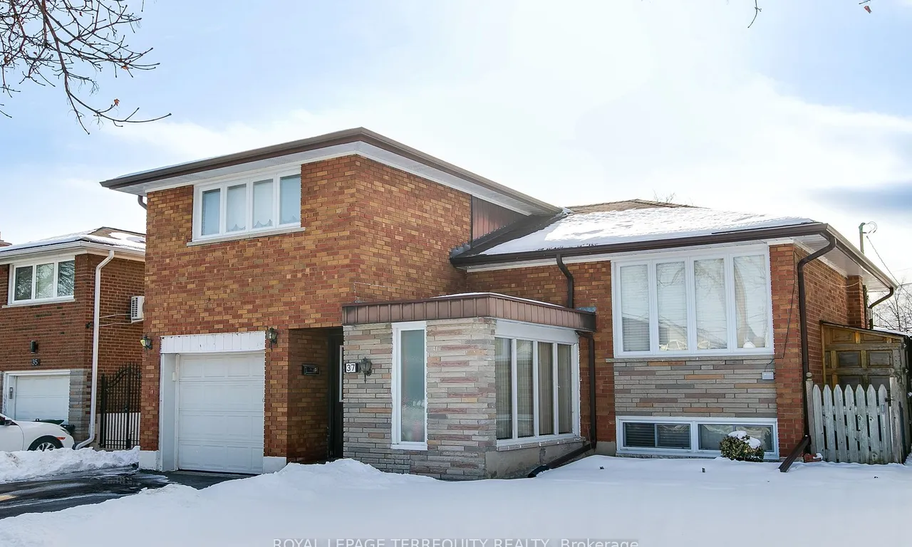 37 Summitcrest Dr, Toronto, ON M9P 1H1