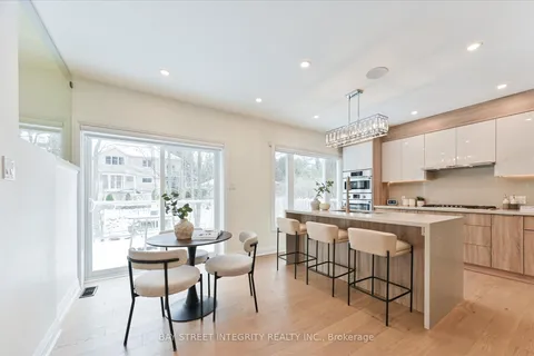 1306 Amber Cres, Oakville, ON L6J 2N8