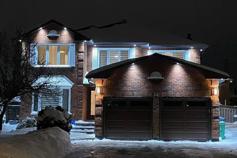 36 Ivy Lea Crt, Brampton, ON L6Y 4K6