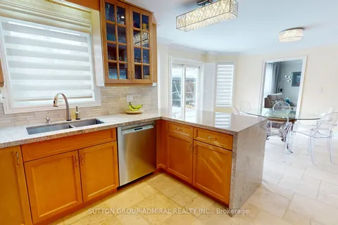 36 Ivy Lea Crt, Brampton, ON L6Y 4K6