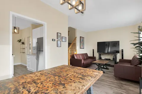 62 Twin Willow Cres, Brampton, ON L7A 1K2