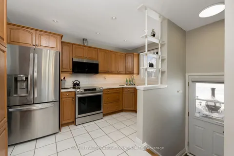 237 Elizabeth St, Brampton, ON L6Y 1S2