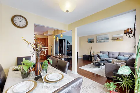 238 Royal Salisbury Way, Brampton, ON L6V 3H4