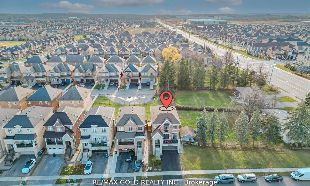 16 Torraville St, Brampton, ON L6R 0Y5