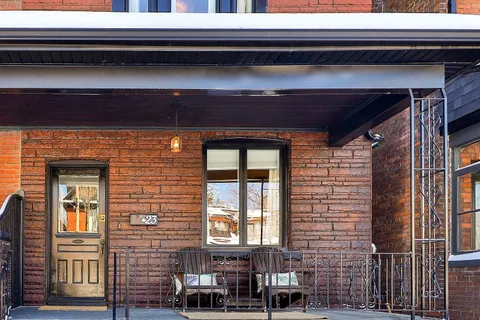 23 Fern Ave, Toronto, ON M6R 1J9