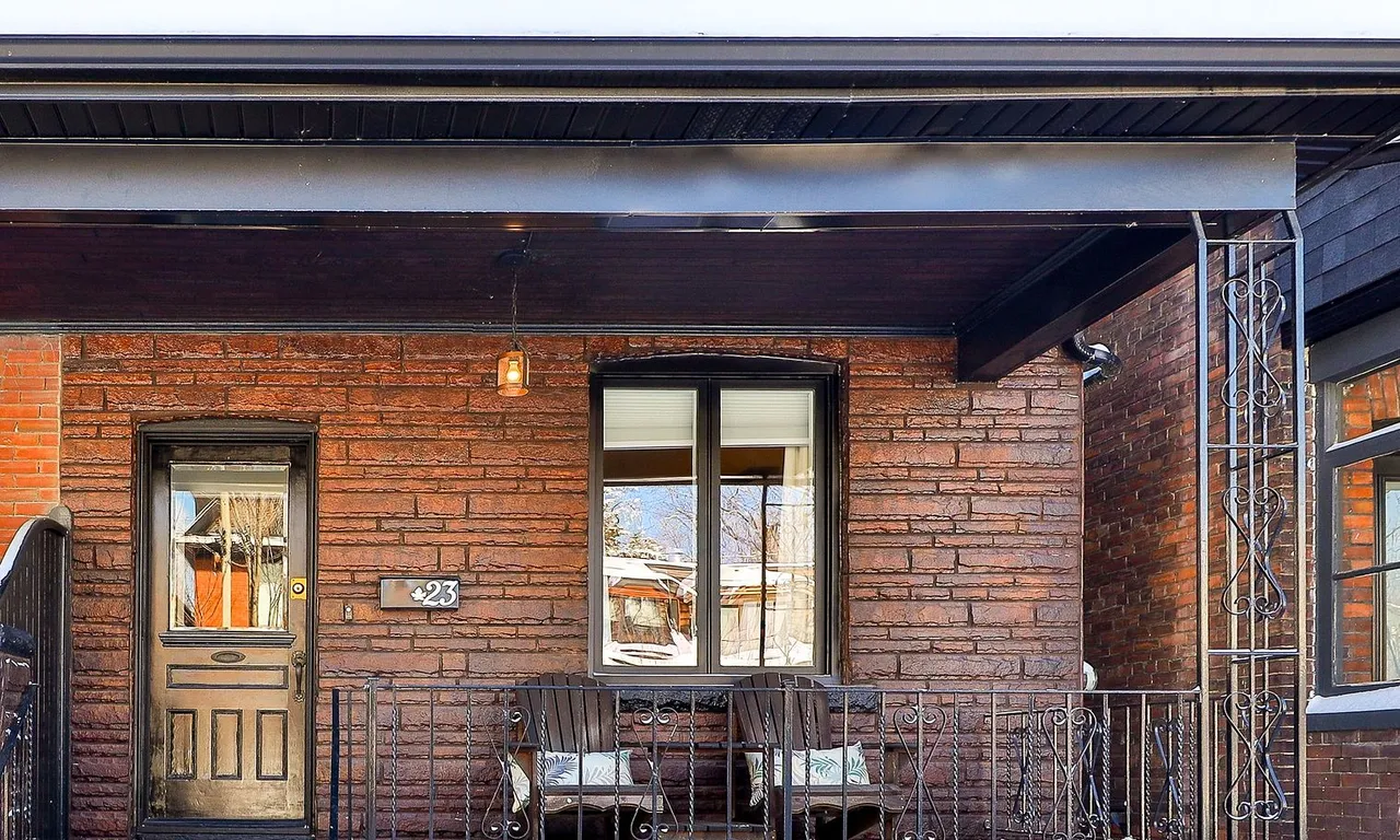 23 Fern Ave, Toronto, ON M6R 1J9