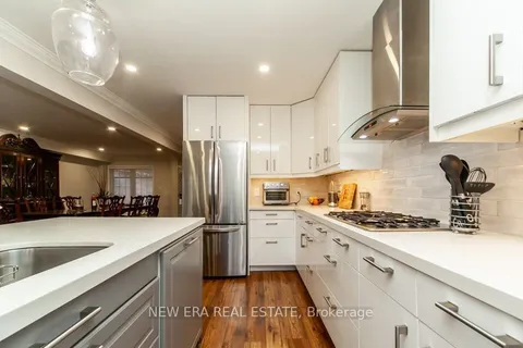 3770 Forest Bluff Crescent, Mississauga, ON L5N 7T8