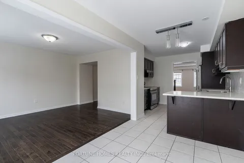 7 AFFLECK Rd, Brampton, ON L7A 3Y8