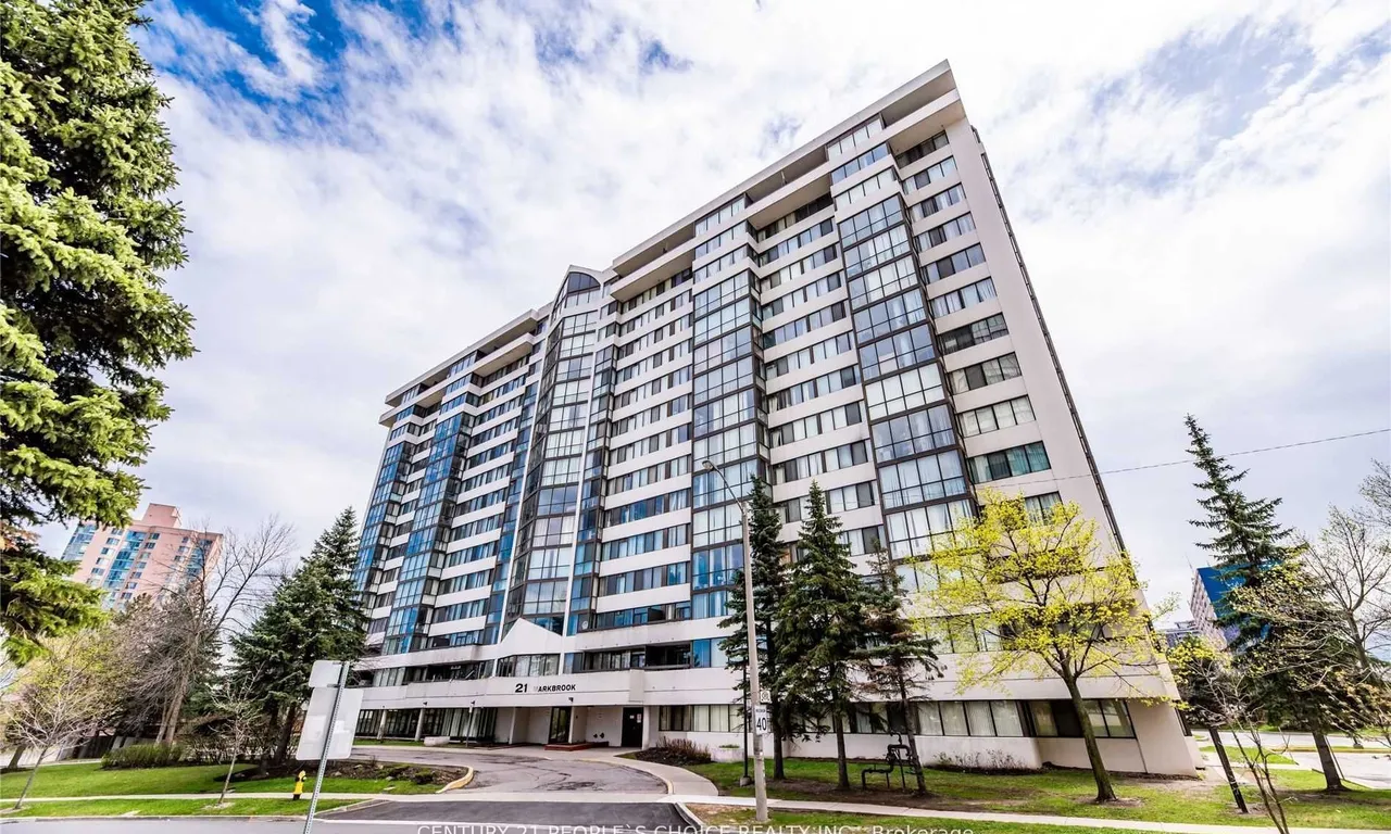 Condo Apt 2 bedroom 2 bathroom at 21 Markbrook Lane in Toronto - MLS# W11974290
