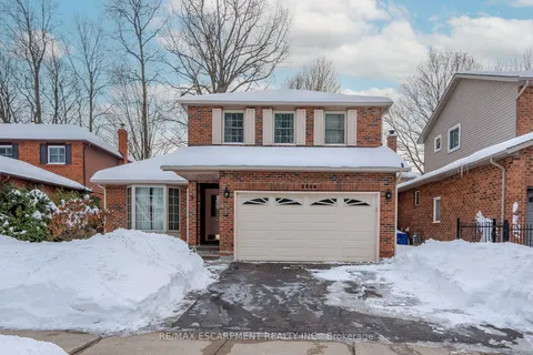 2068 Headon Rd, Burlington, ON L7M 4G3