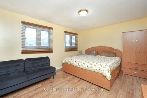 19 Mikado Cres, Brampton, ON L6S 3R3