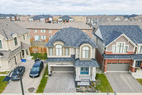 692 Kennedy Circ, Milton, ON L9E 1R5