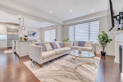 692 Kennedy Circ, Milton, ON L9E 1R5