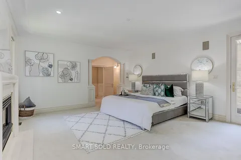 95 Bel Air Drive, Oakville, ON L6J 7N1