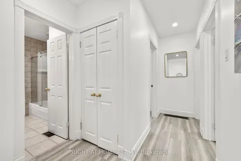 600 Weynway Court, Oakville, ON L6L 4G7