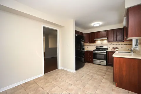 48 Bernard Ave, Brampton, ON L6Y 5S4