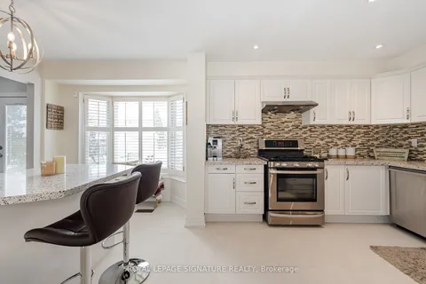 4070 Renfrew Cres, Mississauga, ON L5L 4J8
