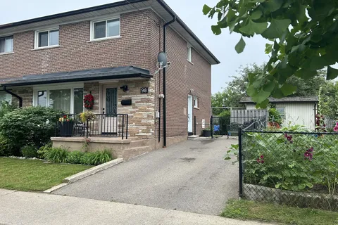 98 Elnathan Cres, Toronto, ON M9L 2G1