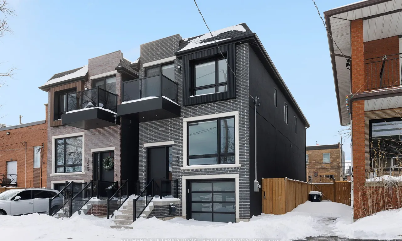 152 Sheldon Ave, Toronto, ON M8W 4L5