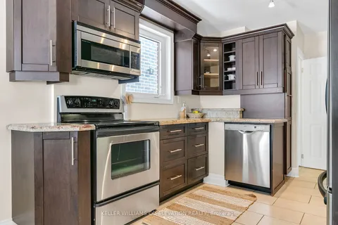131 Meadowvale Dr, Toronto, ON M8Z 3K2