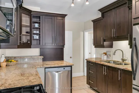 131 Meadowvale Dr, Toronto, ON M8Z 3K2