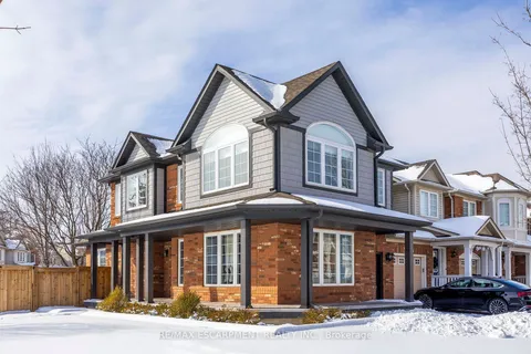 2440 Wooden Hill Circ, Oakville, ON L6M 4E3