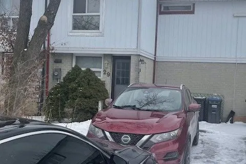 29 Geraldine Crt, Brampton, ON L6S 2J6
