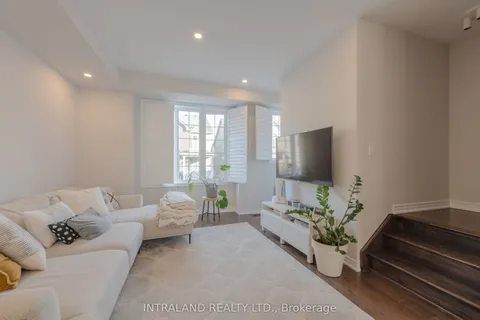 389 Hardwick Common Drive, Oakville, ON L6H 0P7