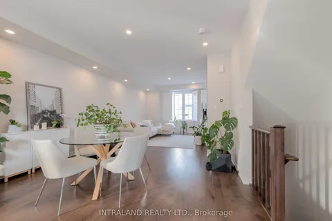 389 Hardwick Common Drive, Oakville, ON L6H 0P7