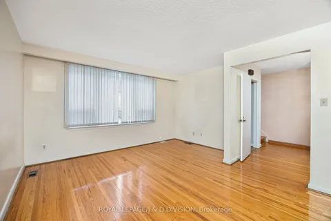 51 Edinborough Court, Toronto, ON M6N 2E9