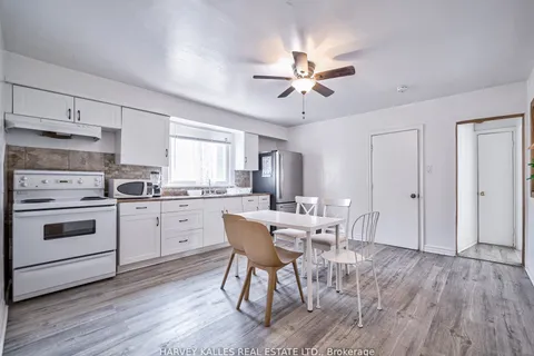 40 Dominion Road, Toronto, ON M8W 1J7