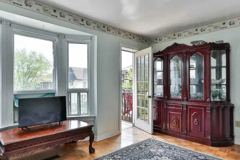 170 Wallace Avenue, Toronto, ON M6H 1V2