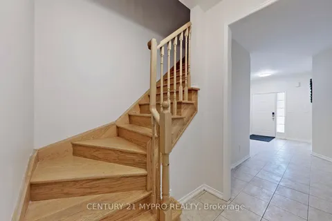 650 Sentinel Rd, Toronto, ON M3J 0B2