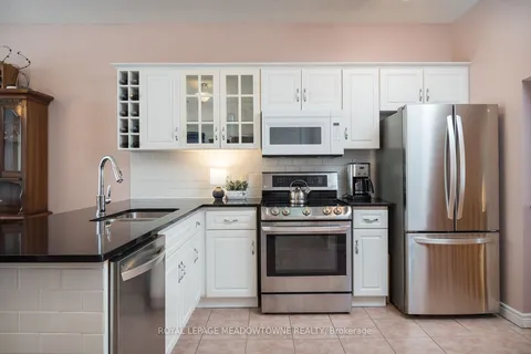 52 Beardmore Cres, Halton Hills, ON L7J 2Z1