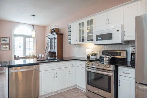 52 Beardmore Cres, Halton Hills, ON L7J 2Z1