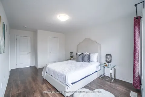 14 Faye Street, Brampton, ON L6P 4M9