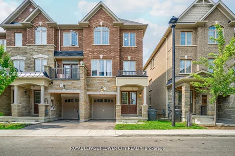 14 Faye Street, Brampton, ON L6P 4M9