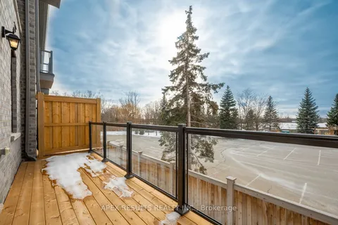 12 Folcroft Street, Brampton, ON L6Y 0B6