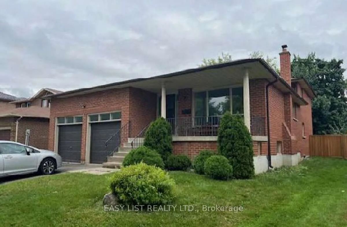 7 Princeton Terrace, Brampton, ON L6S 3S4