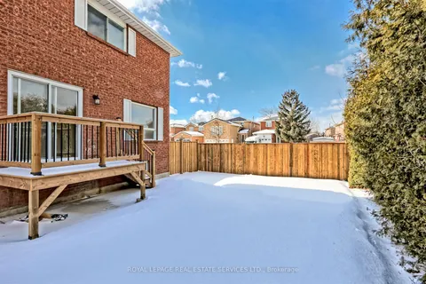 76 Willerton Close, Brampton, ON L6V 4J2