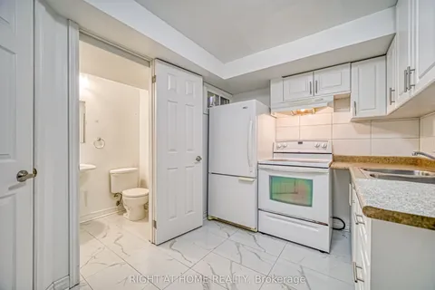 3319 Redpath Circle, Mississauga, ON L5N 8R4