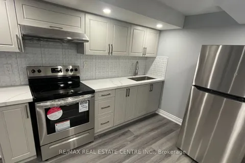 3321 Snowball Road, Mississauga, ON L5N 7M7