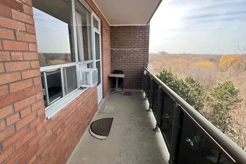 3145 Queen Frederica Drive, Mississauga, ON L4Y 3A7