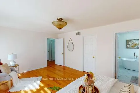25 Trevino Crescent, Brampton, ON L6P 1L9