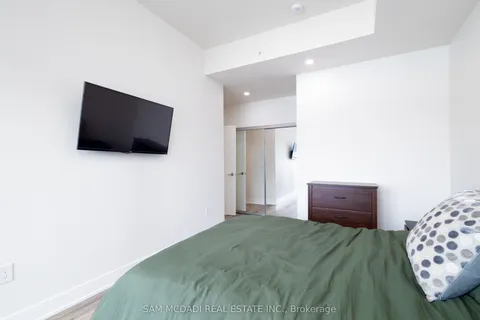 30 Shore Breeze Drive, Toronto, ON M8V 0J1