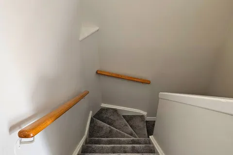 1000 Cedarglen Gate, Mississauga, ON L5C 3Z5