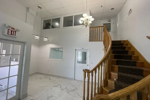 2575 Steeles Avenue, Brampton, ON L6T 5T1