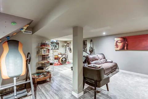 104 De Rose Avenue, Caledon, ON L7E 1A7