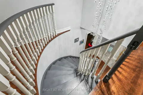 633 Fothergill Boulevard, Burlington, ON L7L 6E3